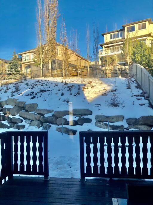 Вілла 2500 Sq House In Springbank Hill Bl 261818 Калґарі Екстер'єр фото
